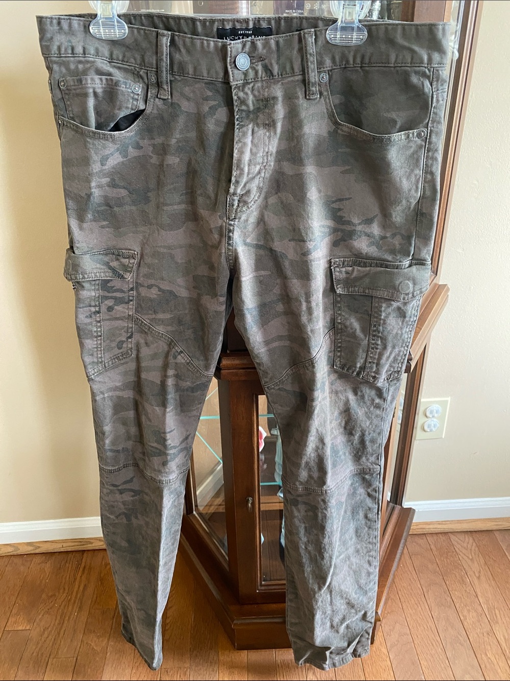 #10 Lucky Brand Men's Camo Cargo Pants in Olive/Tan.   #10